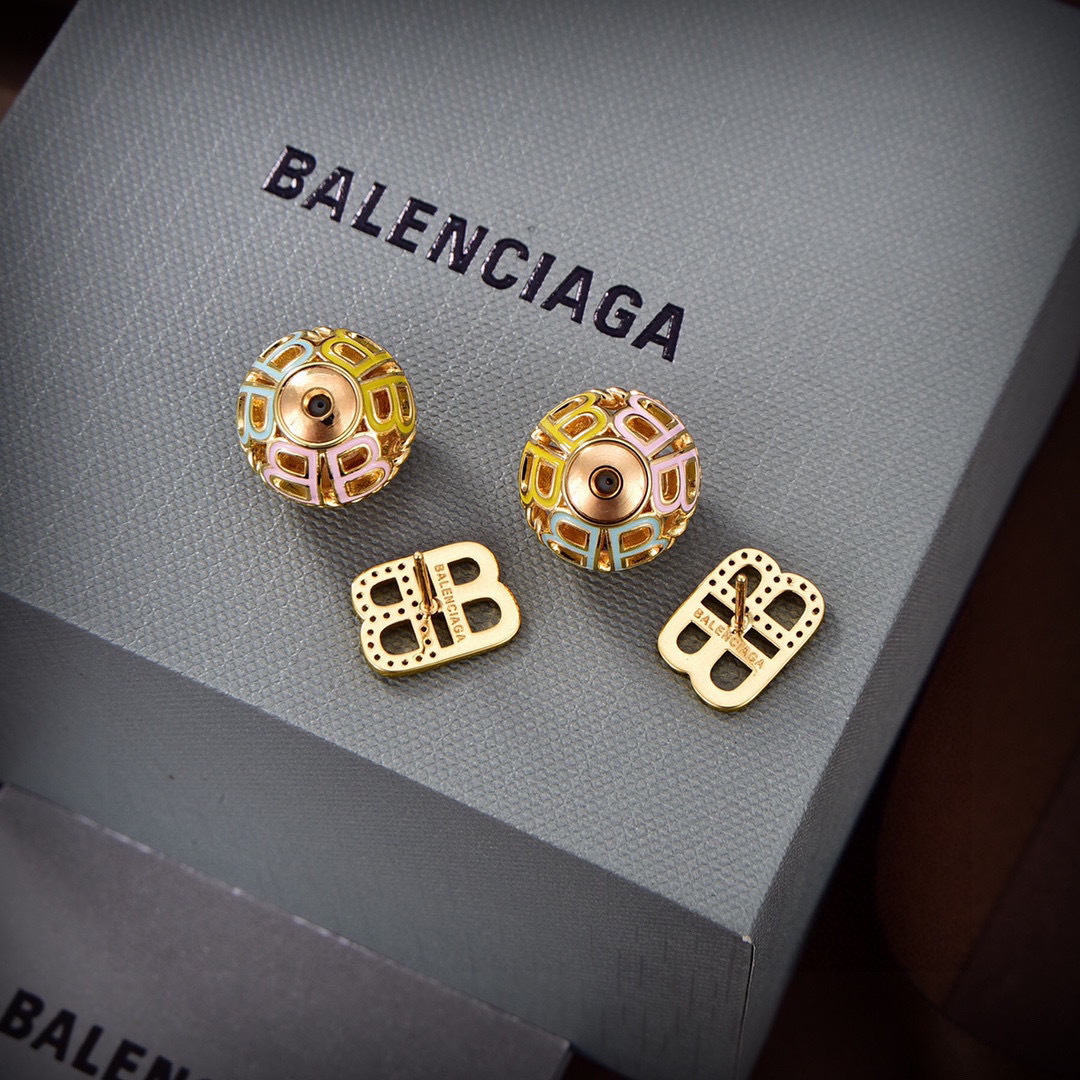❤️原单货🔹🔹新品 巴黎世家 Balenciaga 新款耳钉🔹专柜一致黄铜材质电镀18k金 火爆款出货 