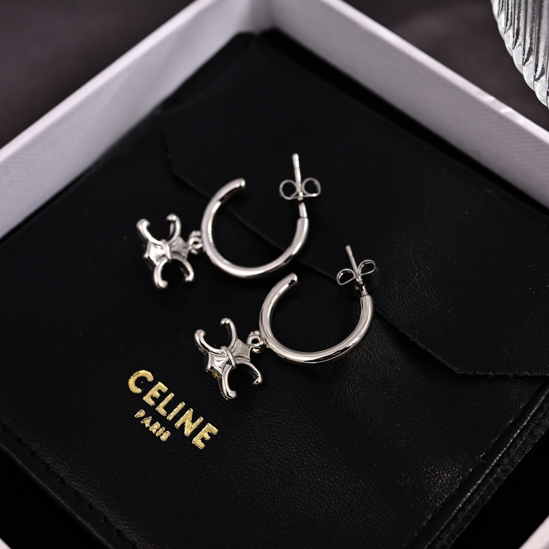 项链耳环❤️Celine 新款套装😍PRECLOUS新品 简单时尚🌟专柜一致黄铜材质电镀18k金 火爆款