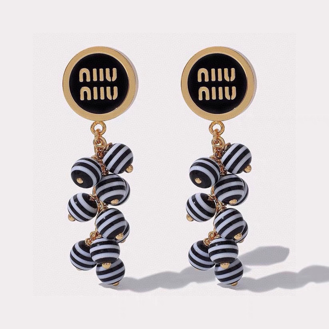 ❤️新品❗☀原单货 ☀新款miumiu字母耳钉☀专柜一致黄铜材质 超级有质感