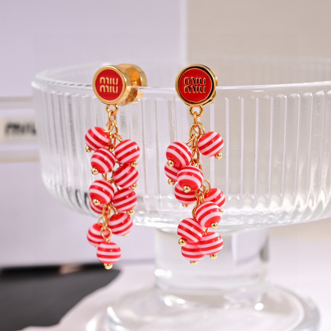 ❤️新品❗☀原单货 ☀新款miumiu字母耳钉☀专柜一致黄铜材质 超级有质感