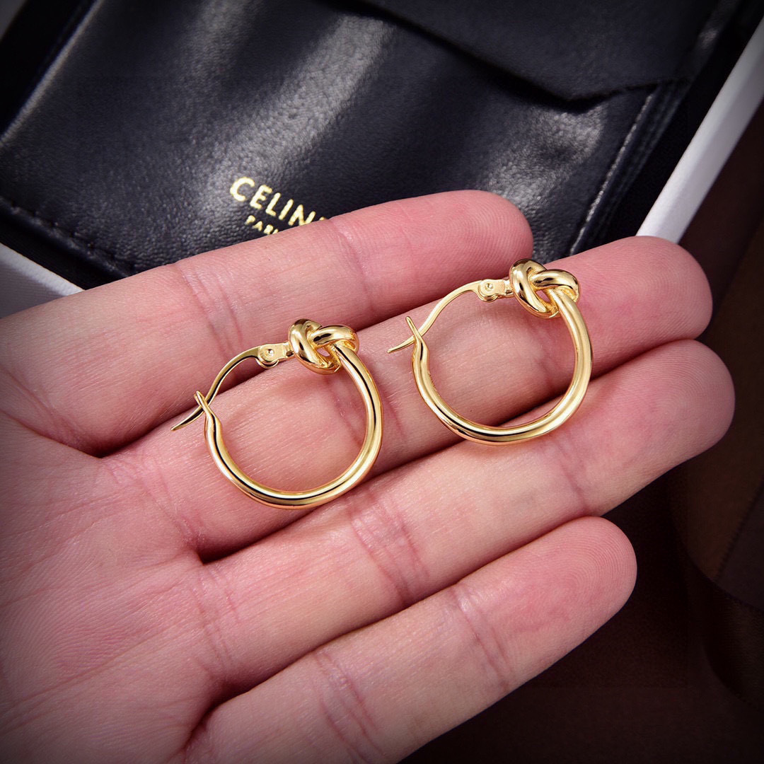Unique Gold Ear Nails: Subverting Traditional Earrings with Individual Designs