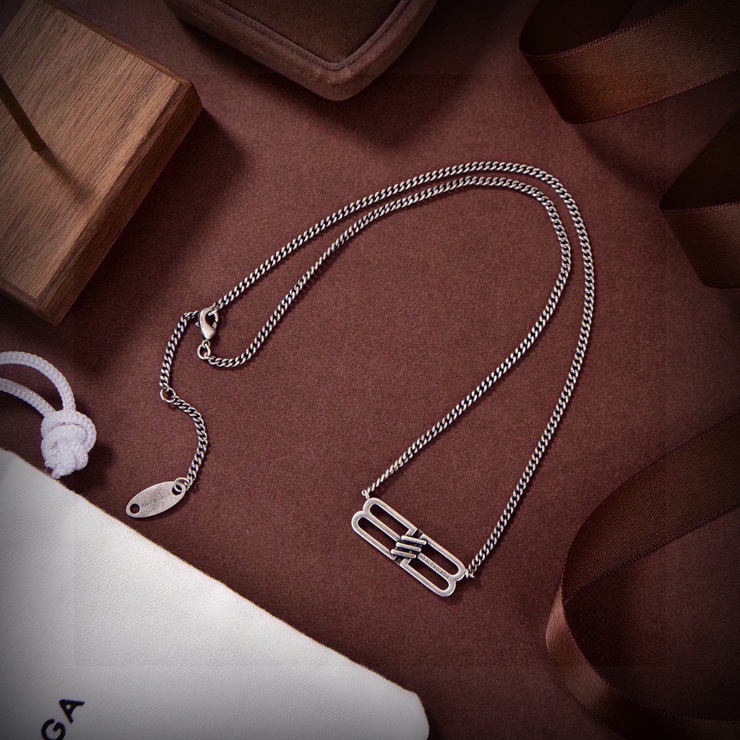 ❤️原单货🔹🔹新品 巴黎世家 Balenciaga 新款项链🔹专柜一致黄铜材质电镀k金 火爆款出货 设计