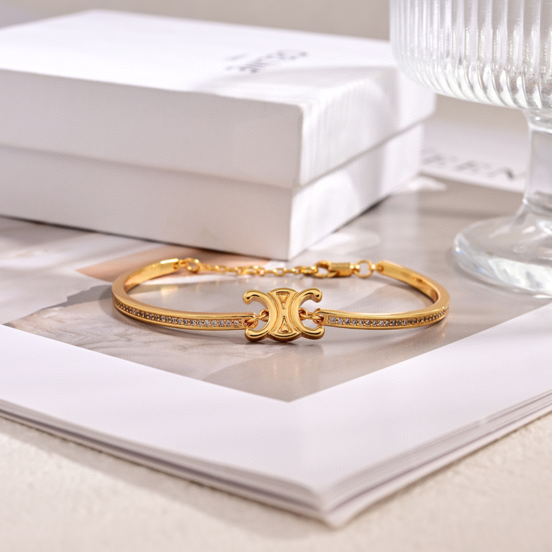 “New 18k Gold Bracelets by Celine with Unique Design and Brass Plating” - 图片 7