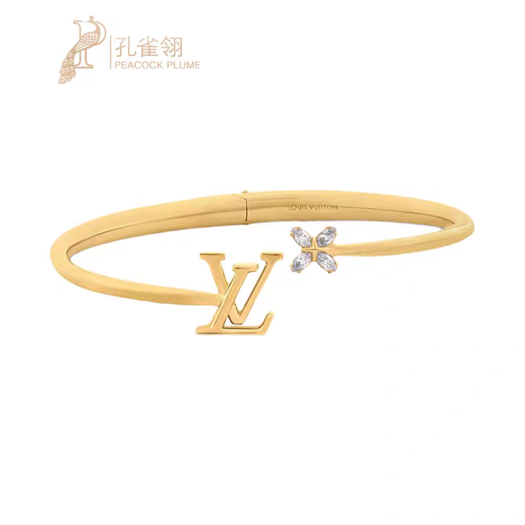 ❤️LV新款手镯 新品 简单时尚🌟专柜一致黄铜材质电镀18k金 火爆款出货 设计独特 前卫 美女必备款！