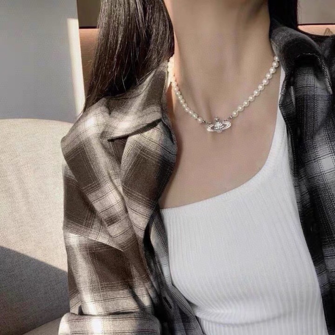英国代购 Vivienne Westwood薇薇安西太后土星 珍珠项链👌优雅大方精工设计   非常修饰脸