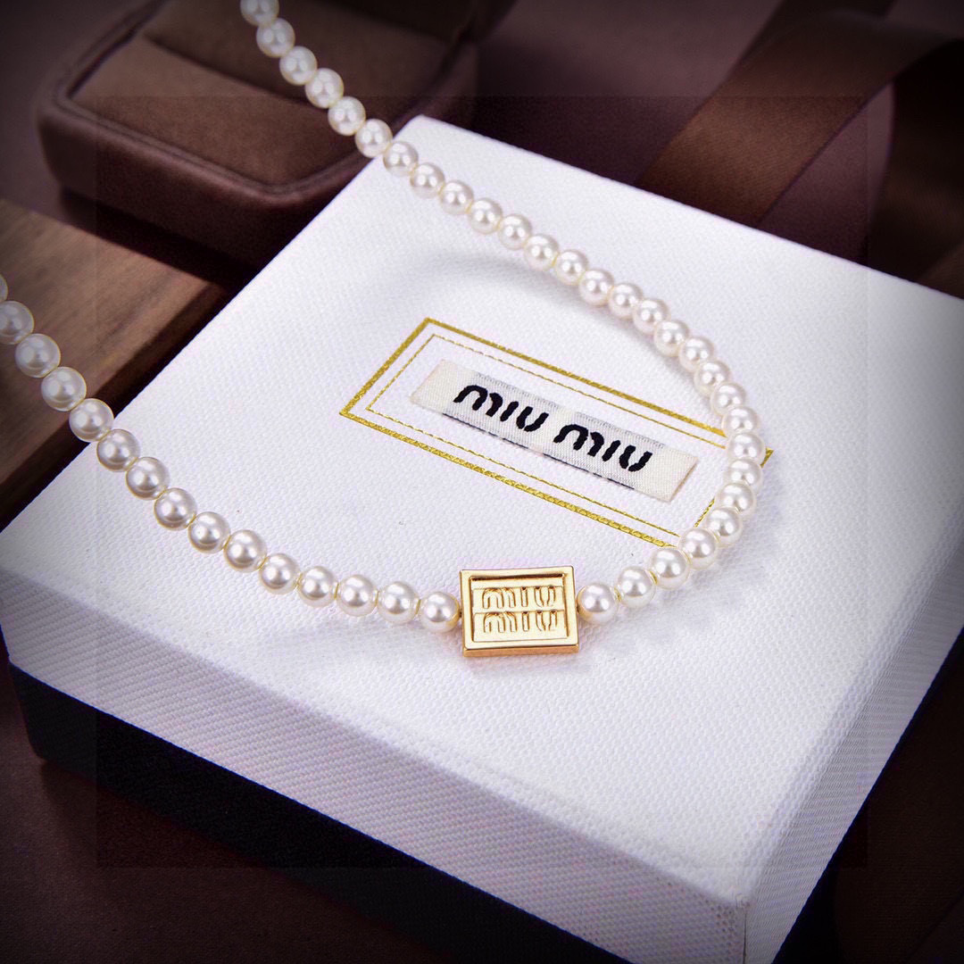 ❤️新品❗☀原单货 ☀新款miumiu珍珠项链☀专柜一致黄铜材质 超级有质感
