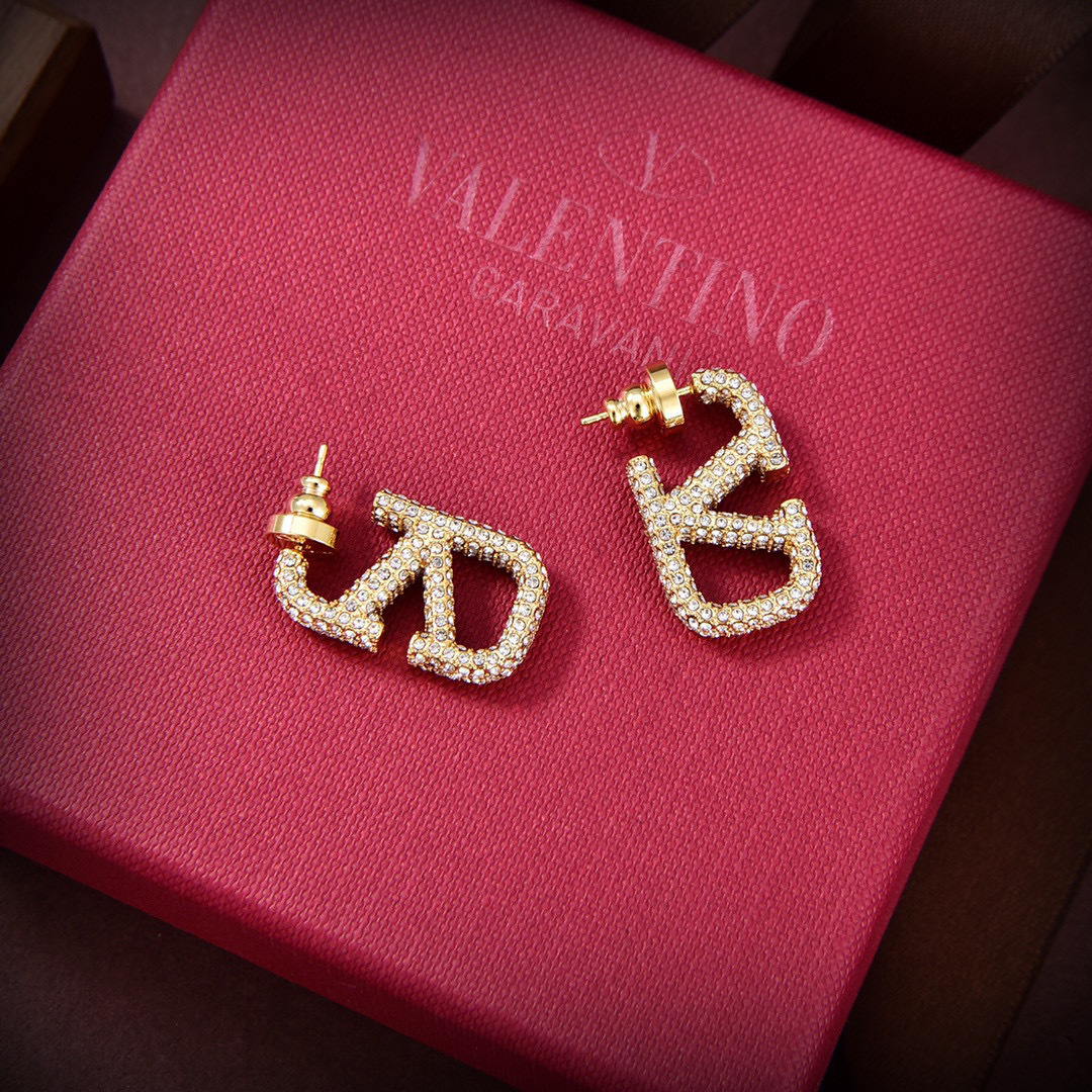 ❤️Valentino 华伦天奴 耳环💫重磅新品火爆网络来了 简约大方  时尚百搭✅ 金色耳钉🌟专柜一致