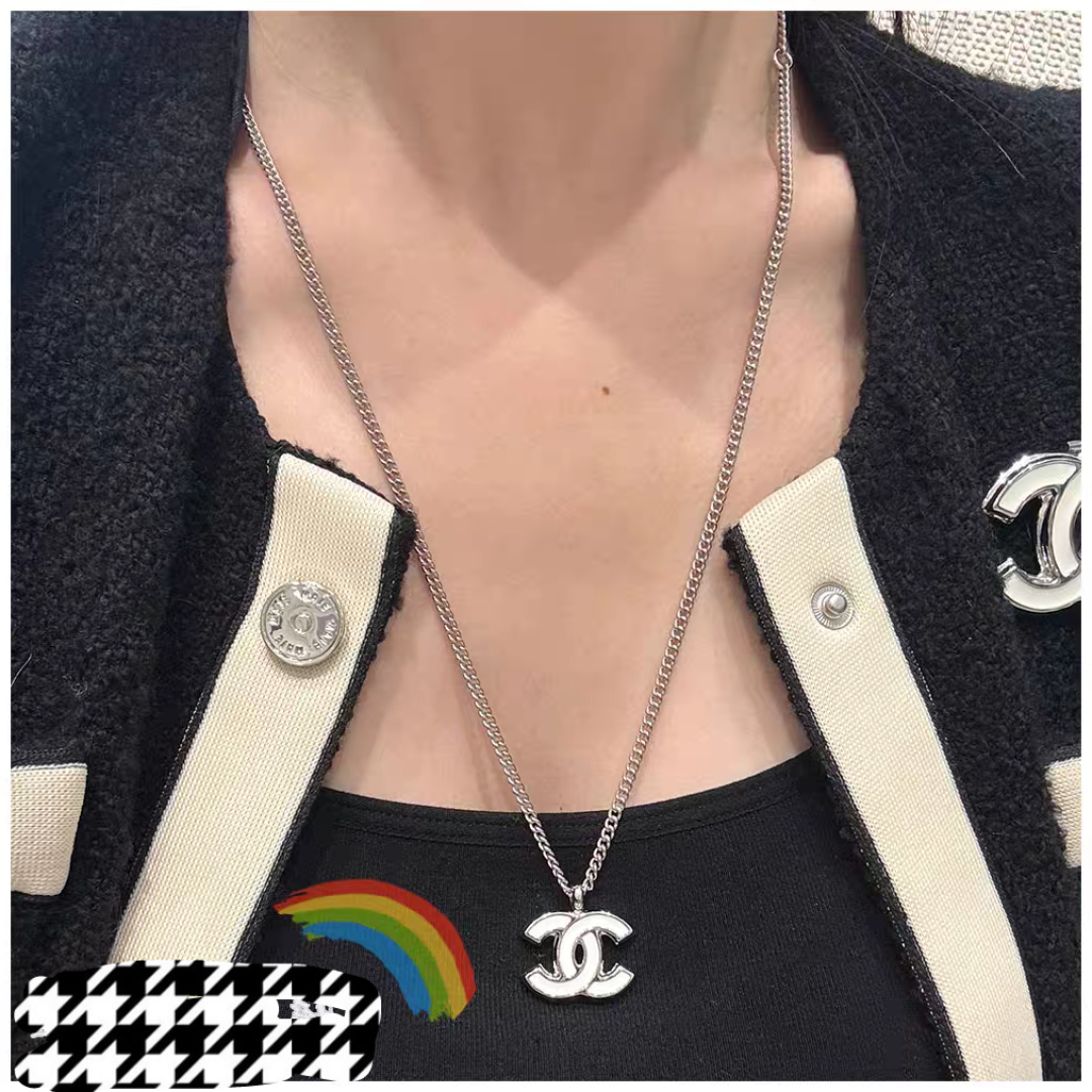 项链 耳钉👌专柜🆕打版 小香 CHANEL 项链耳钉😍优雅大方精工设计   雕刻 非常修饰脸型    青