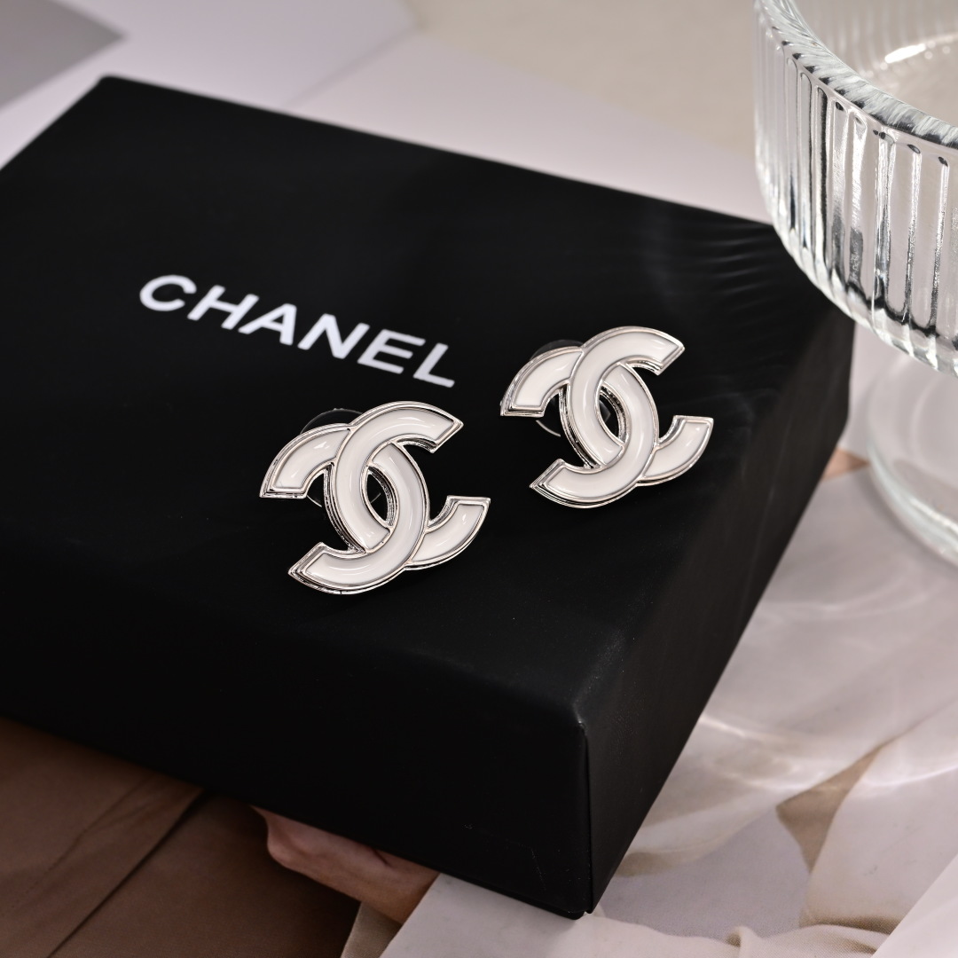 项链 耳钉👌专柜🆕打版 小香 CHANEL 项链耳钉😍优雅大方精工设计   雕刻 非常修饰脸型    青