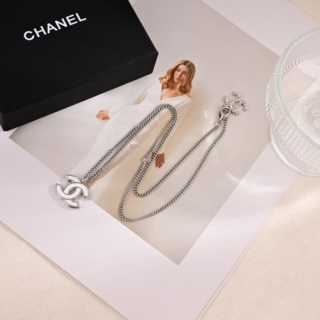 项链 耳钉👌专柜🆕打版 小香 CHANEL 项链耳钉😍优雅大方精工设计   雕刻 非常修饰脸型    青