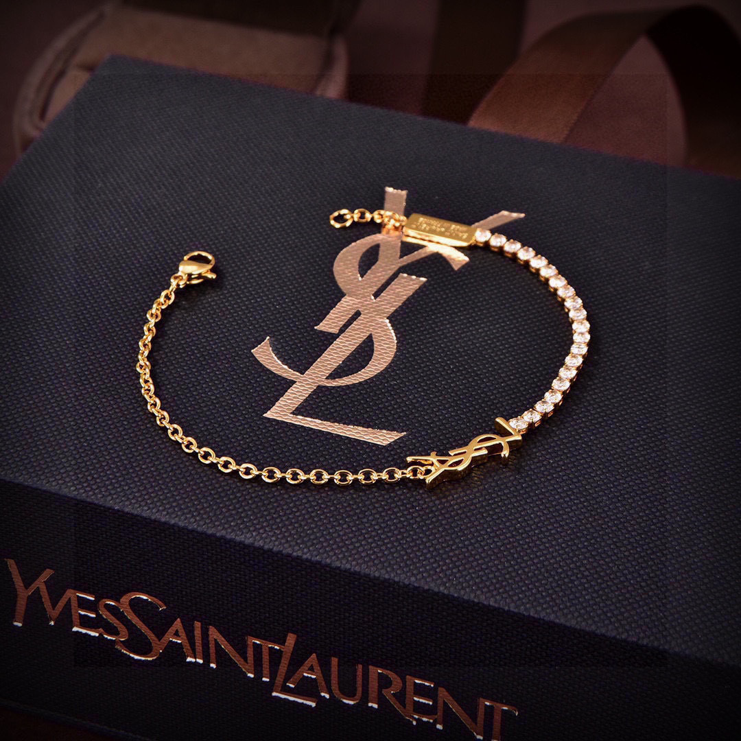 手链❤️YSL 圣罗兰 手链 原装黄铜材质 Yves Saint Laurent 创立于1961年 优雅