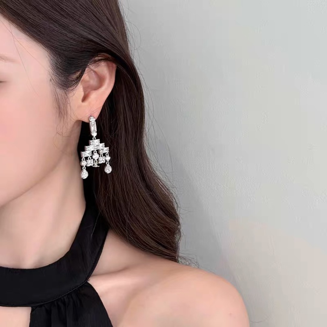 ❤️❤️Celine 新款耳环 PRECLOUS新品 简单时尚耳环🌟专柜一致黄铜材质电镀18k金 火爆款