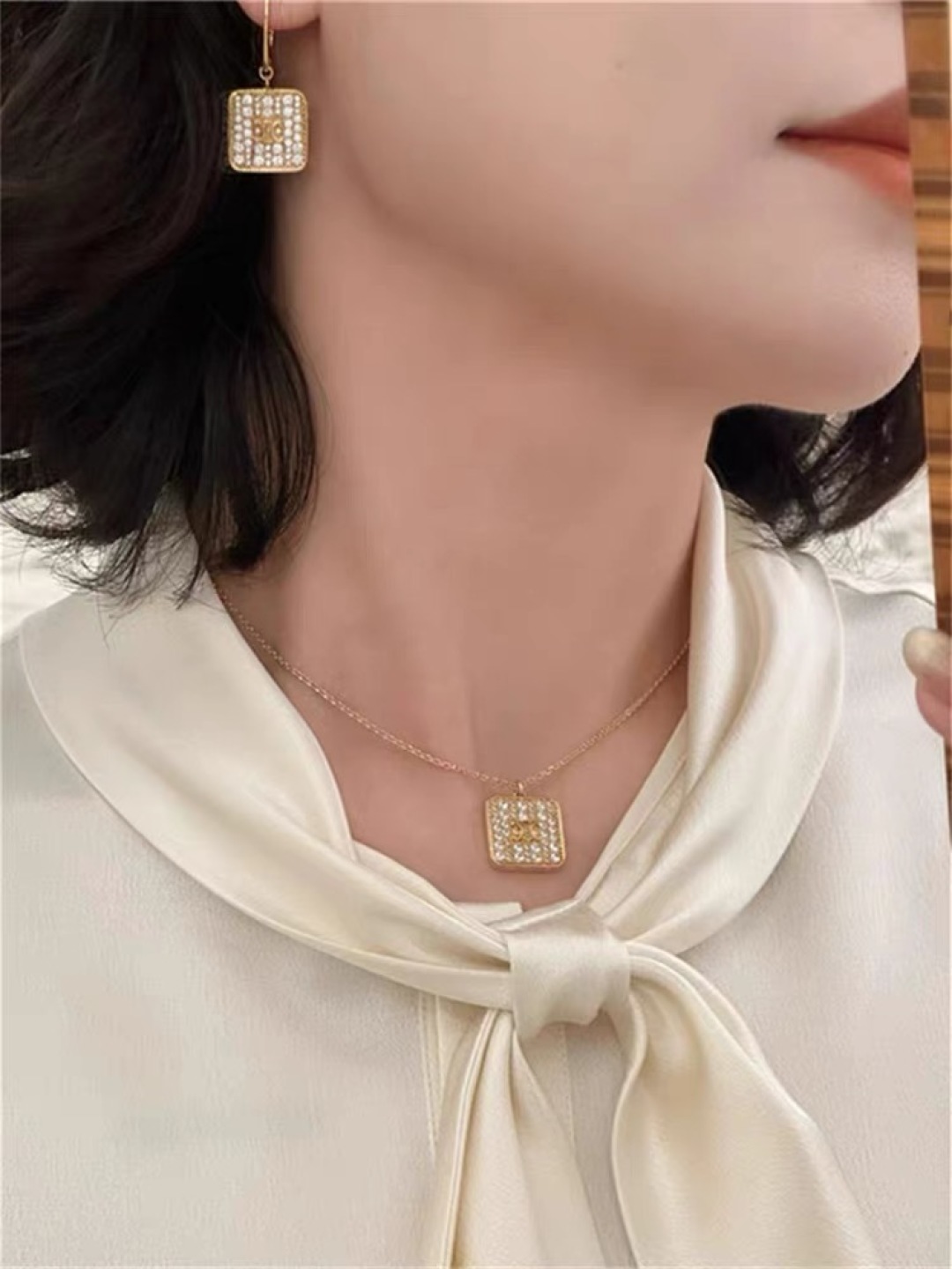 项链 耳钉❤️Celine 新款 PRECLOUS新品 简单时尚🌟专柜一致黄铜材质电镀18k金 火爆款出