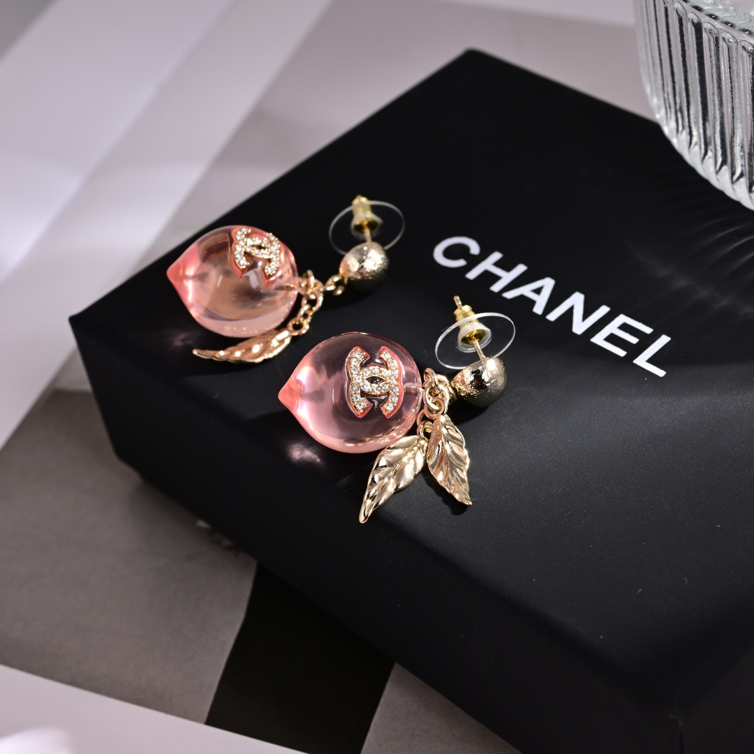 👌专柜🆕打版 小香 CHANEL 耳环😍优雅大方精工设计   雕刻 非常修饰脸型    青春活力    