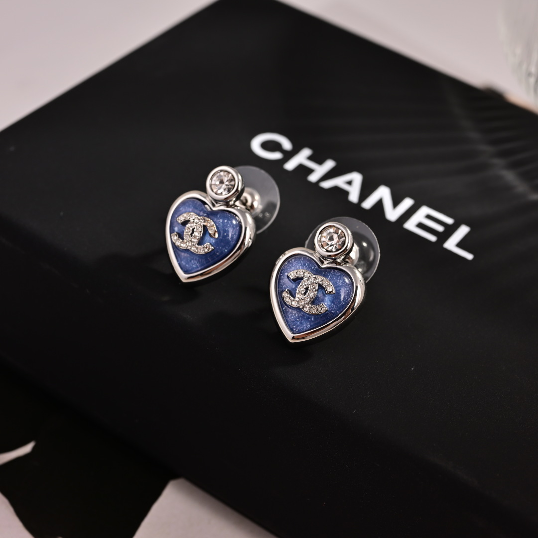 项链耳环👌专柜🆕打版 小香 CHANEL 套装😍优雅大方精工设计   雕刻 非常修饰脸型    青春活力