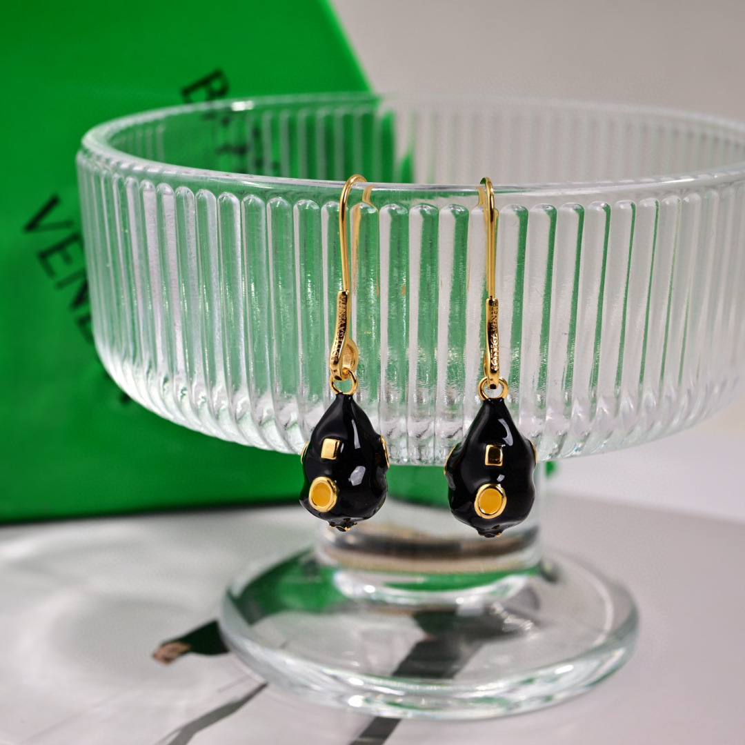 Unique Designs: BV’s P250 Heart Ear Falls Revolutionize Traditional Earrings - 图片 6