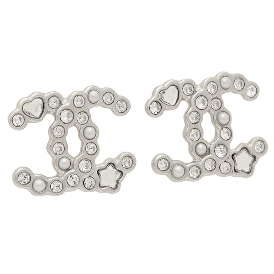  👌专柜🆕打版 小香 CHANEL 耳钉😍优雅大方精工设计   雕刻 非常修饰脸型    青春活力   