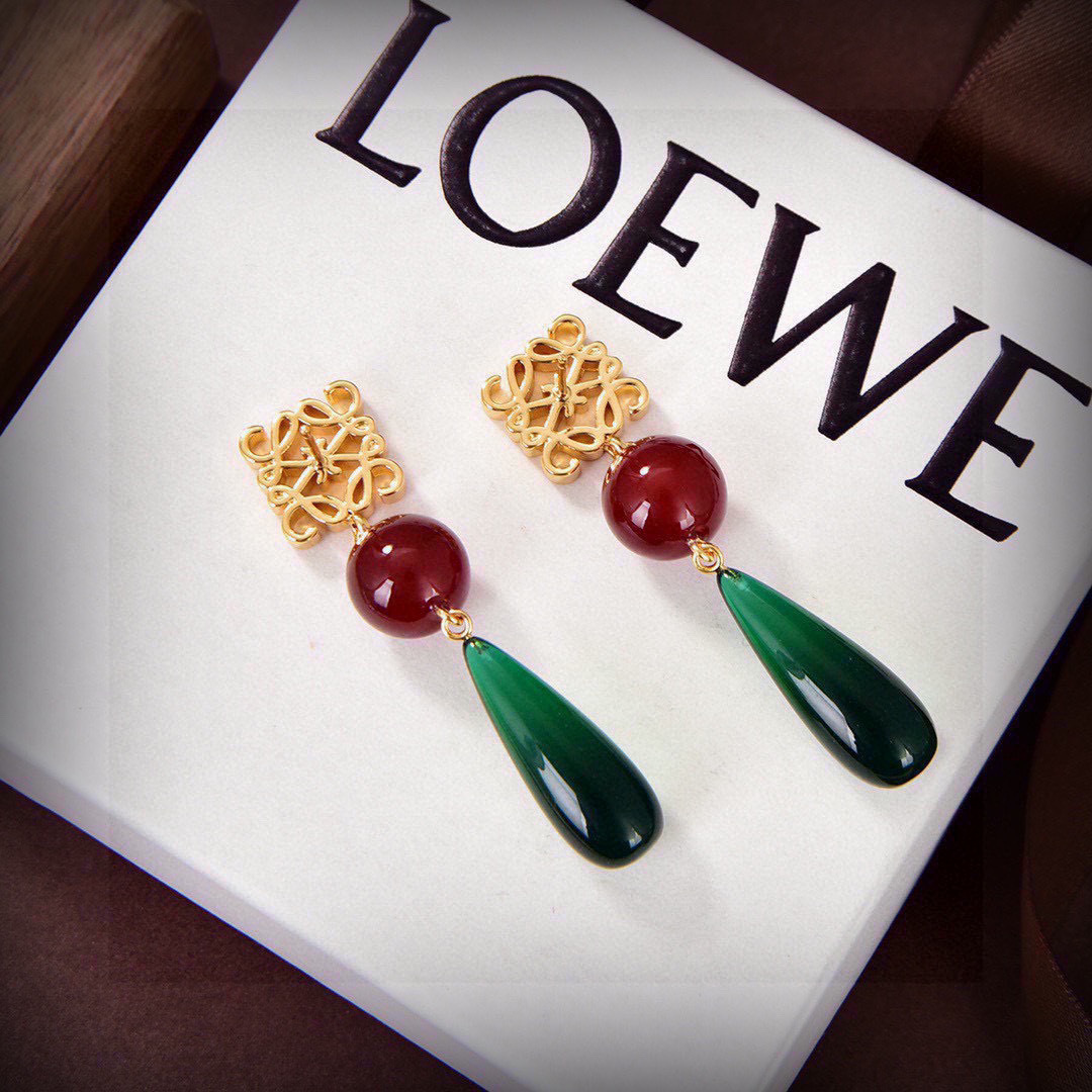 ❤️LOEWE 罗意威 耳环 经典LOEW EAnagramLOGO设计 简约大气 优雅不凡，黄铜镀18