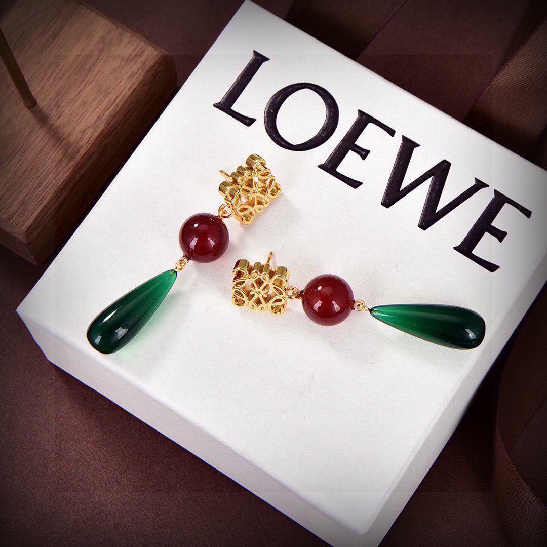 ❤️LOEWE 罗意威 耳环 经典LOEW EAnagramLOGO设计 简约大气 优雅不凡，黄铜镀18