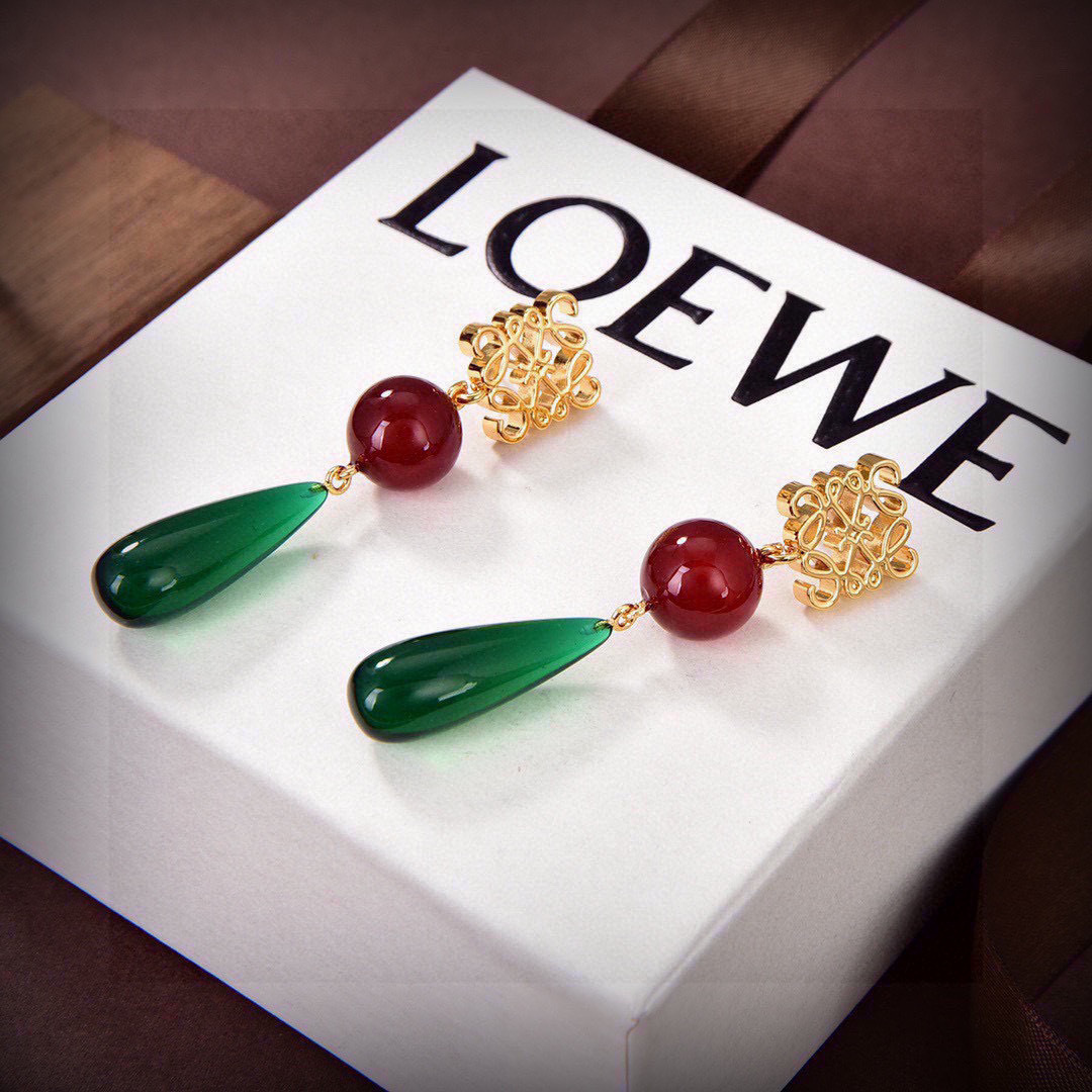 ❤️LOEWE 罗意威 耳环 经典LOEW EAnagramLOGO设计 简约大气 优雅不凡，黄铜镀18