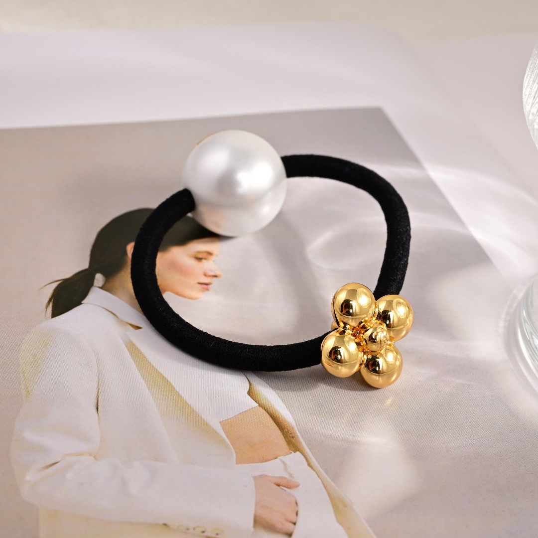 👌路易威登珍珠发绳🍉❤️优雅大方精工设计   雕刻 非常修饰发型    青春活力    一眼就被这款吸引