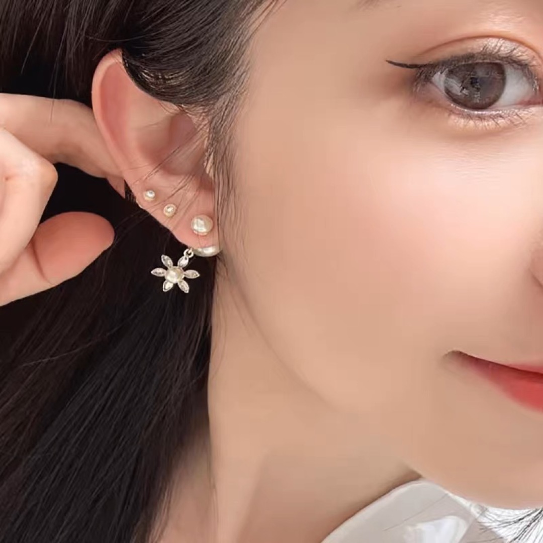 Dior Stud Earrings - Elegant and Romantic Design, Must-Have Accessory 3 cmp i1754363958847 6346 0 1
