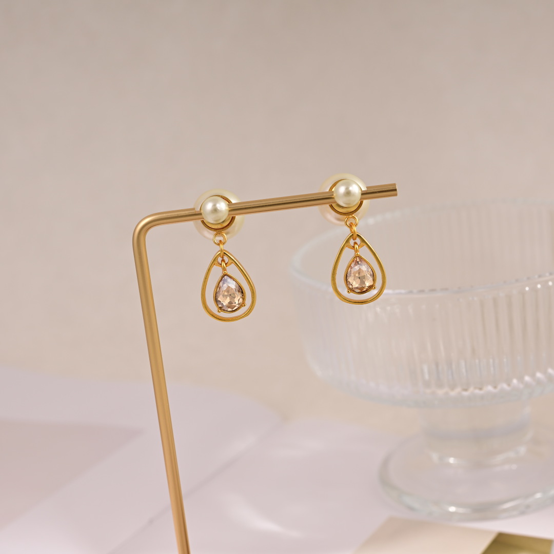 Dior Inspired Metal Letter Earrings: Chic, Trendy Summer Fashion 5 cmp i1754364277203 514 0 3