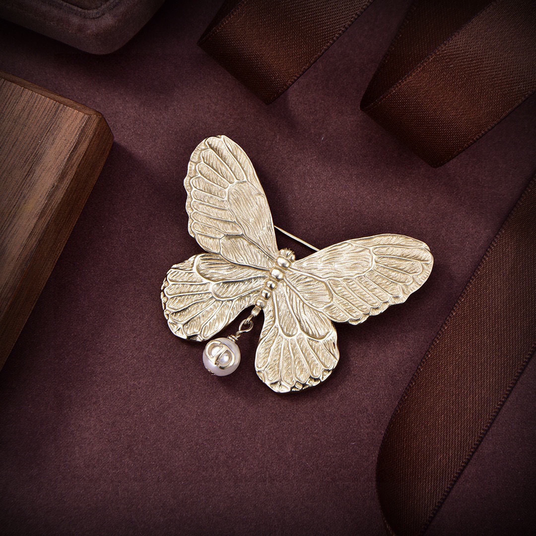 Dior Bee Brooch - Chic Designer Brooch for Women - Perfect Gift 7 cmp i1754364376826 3461 0 5
