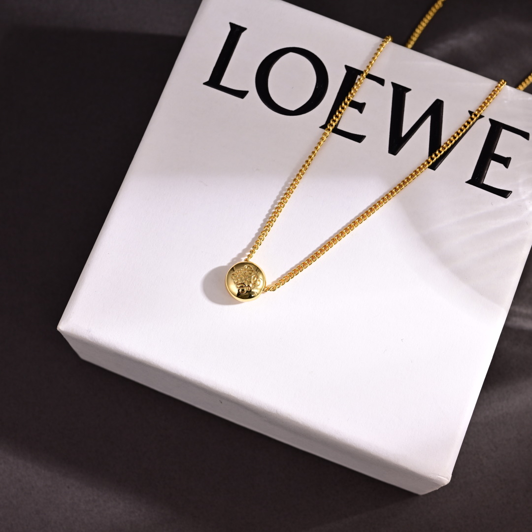 the necklace is 250, the bracelet is 240, and here’s the big, stylish, stylish, stylish, stylish, scoundrel - 图片 5