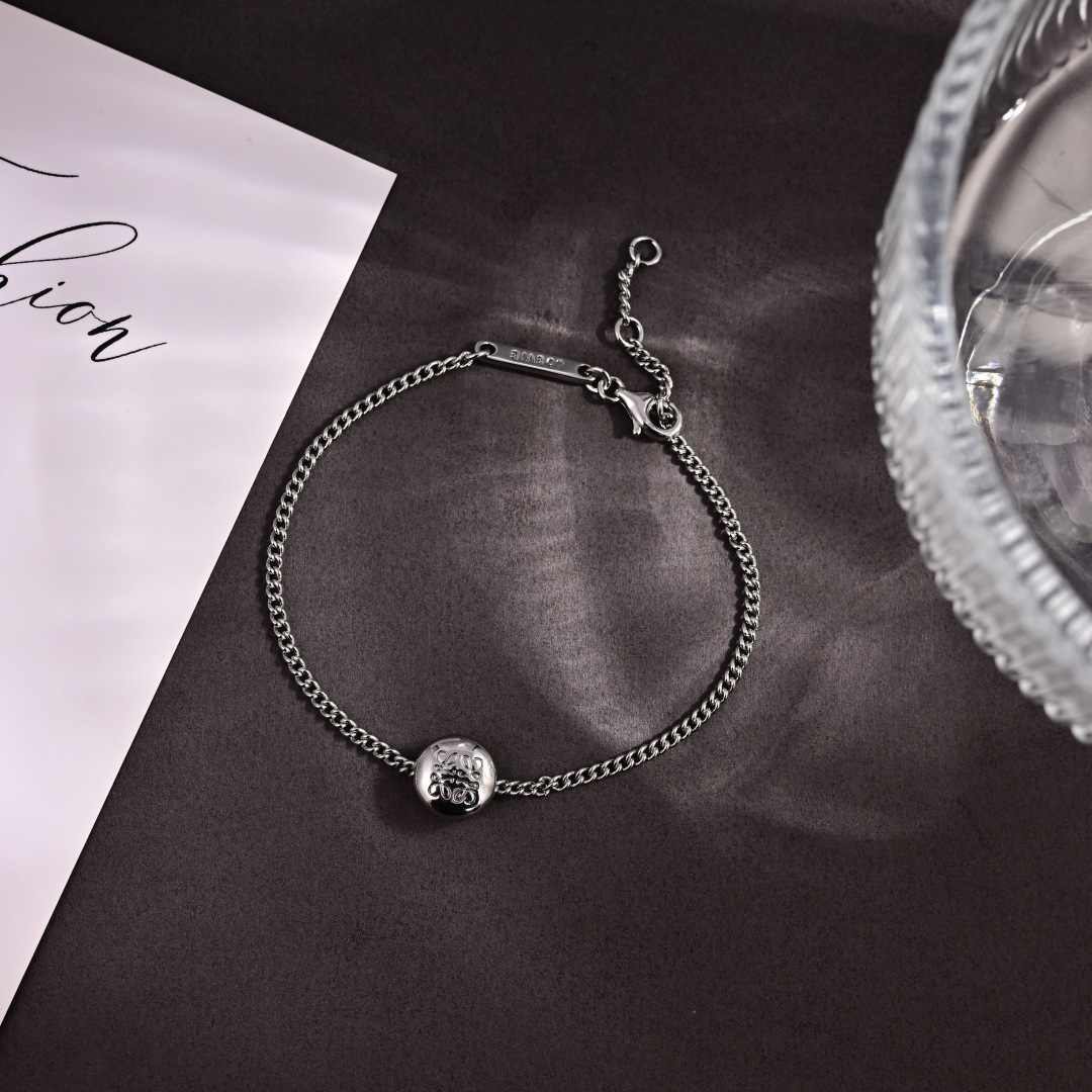 the necklace is 250, the bracelet is 240, and here’s the big, stylish, stylish, stylish, stylish, scoundrel - 图片 6