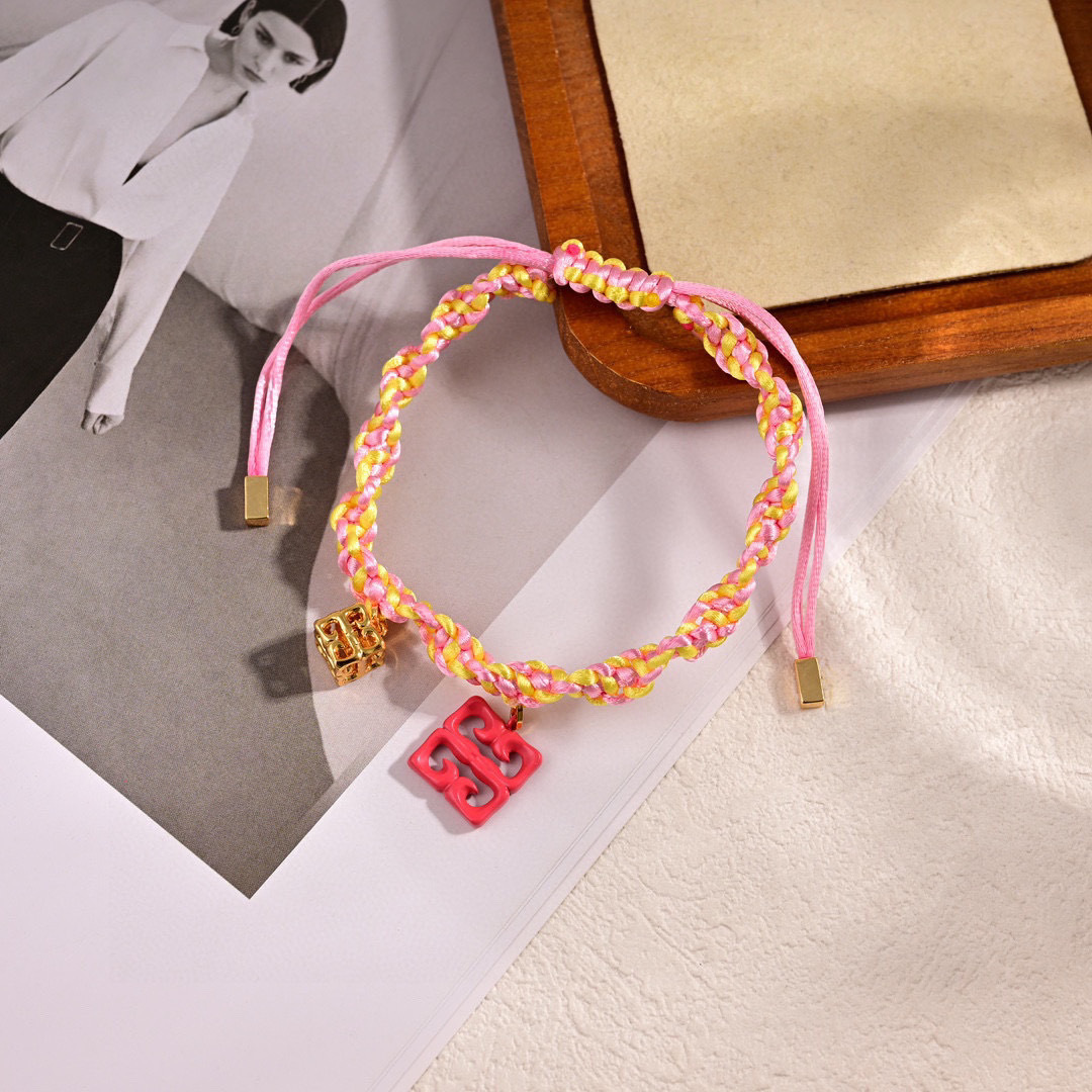 “Givenchy and Brahi Coloured Bracelets: Infinity Symbol Elegance with a Touch of Air and Stars” - 图片 5