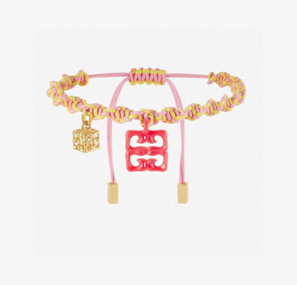 “Givenchy and Brahi Coloured Bracelets: Infinity Symbol Elegance with a Touch of Air and Stars” - 图片 2