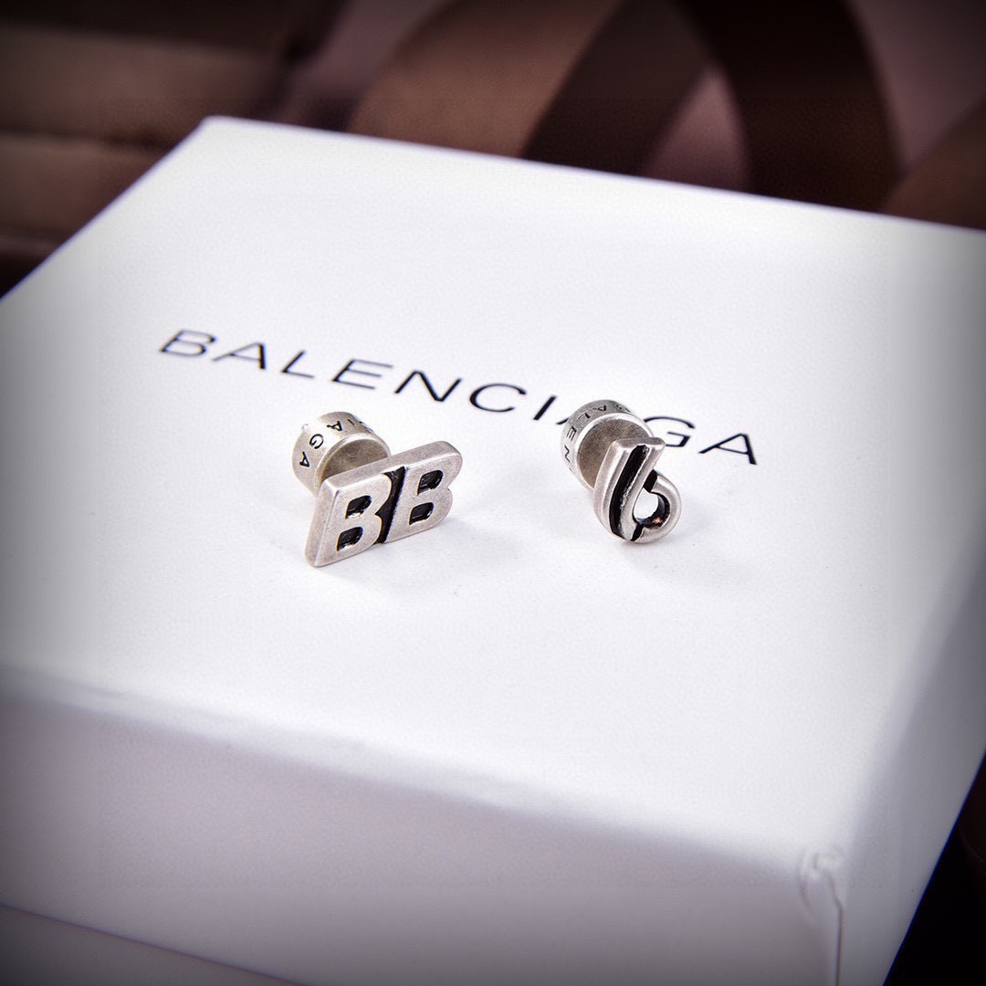 p210 is the original single product, the Parisian Balenciaga, the new pint-to-earth cabinet - 图片 6
