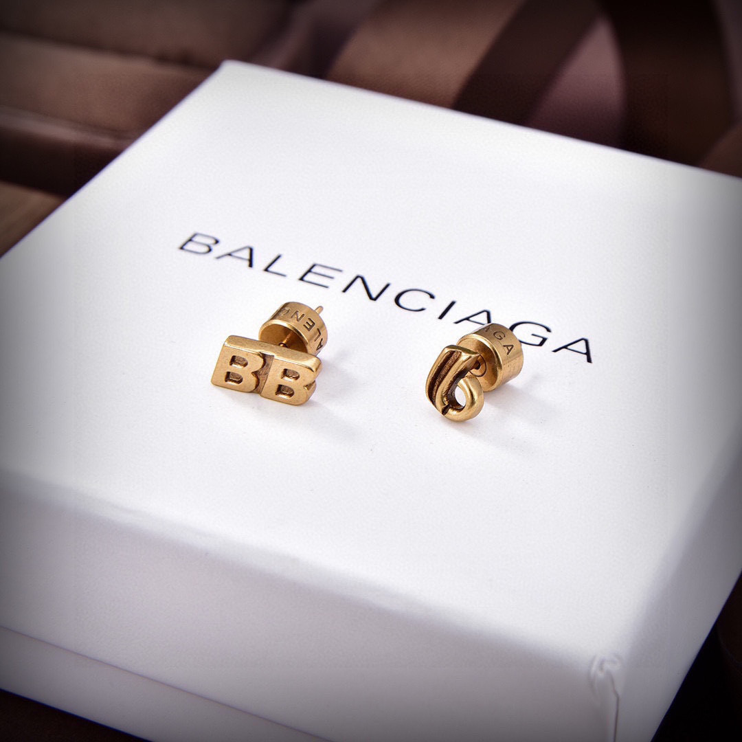 p210 is the original single product, the Parisian Balenciaga, the new pint-to-earth cabinet - 图片 3