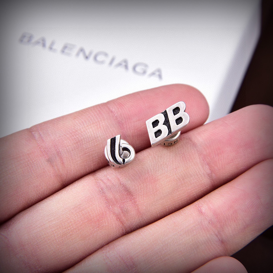 p210 is the original single product, the Parisian Balenciaga, the new pint-to-earth cabinet - 图片 5