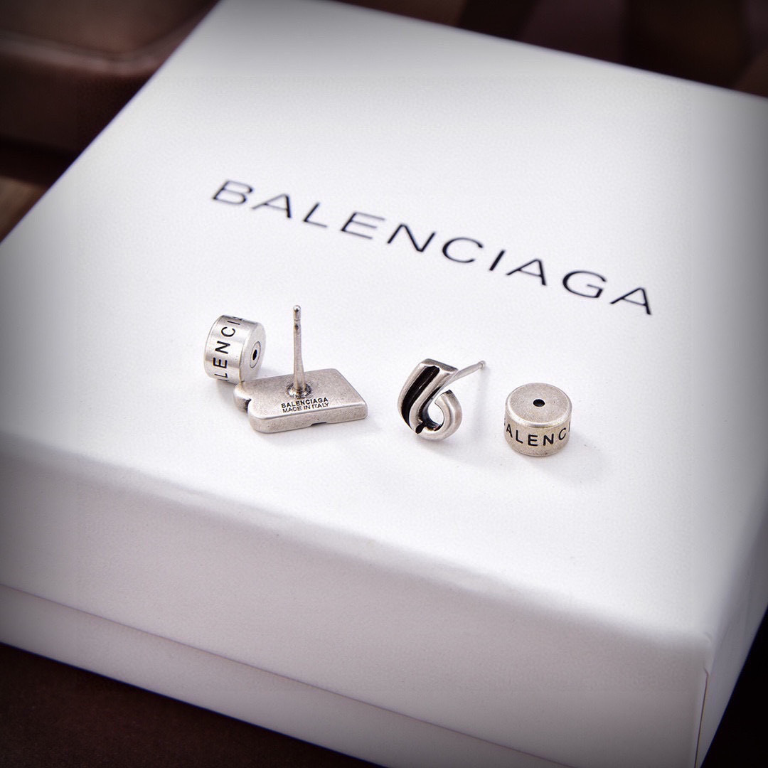 p210 is the original single product, the Parisian Balenciaga, the new pint-to-earth cabinet - 图片 4