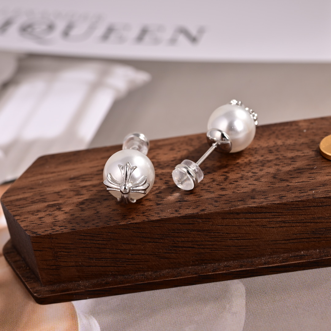 “New Croc Heart Necklace Collection with Various Crucifix Designs” - 图片 8