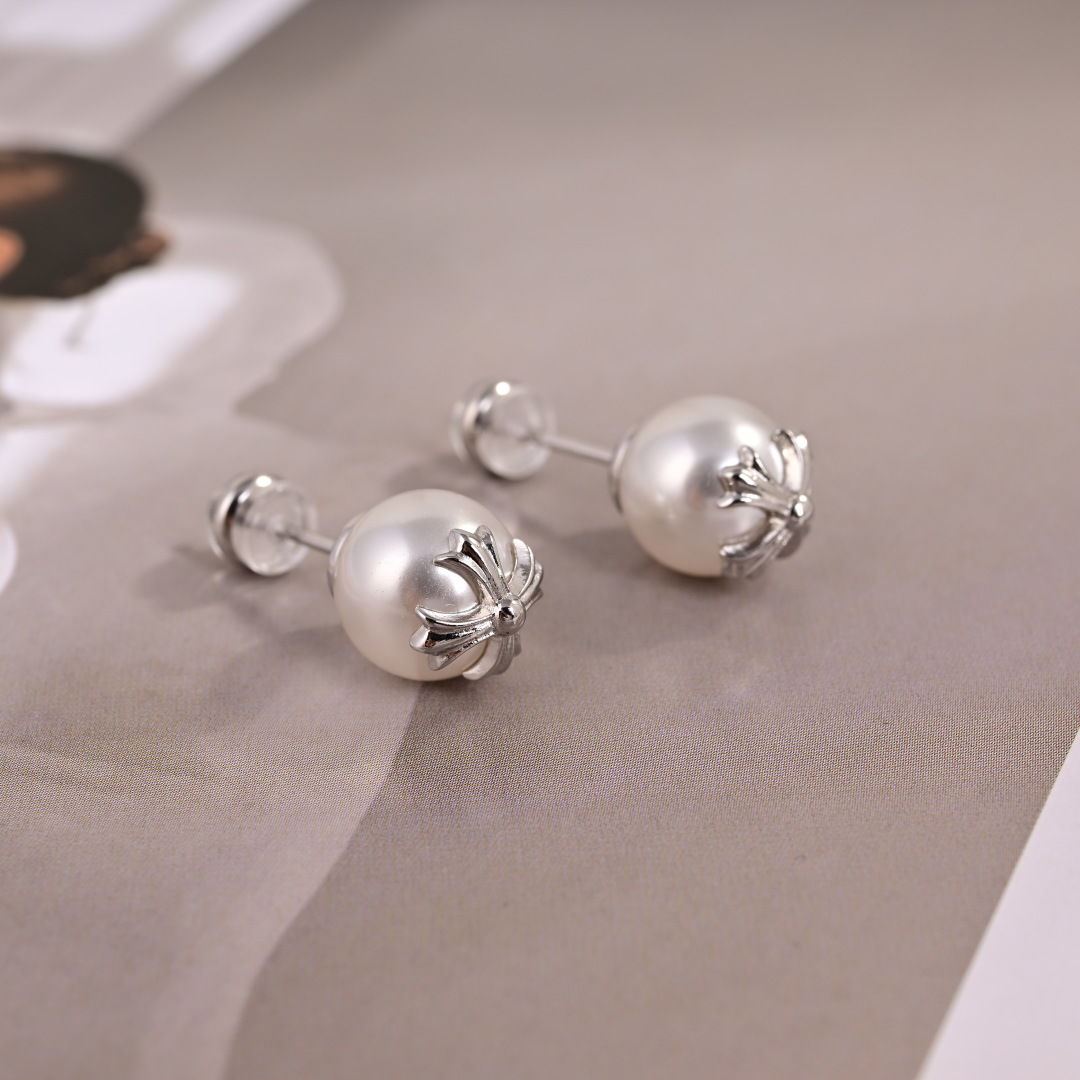 “New Croc Heart Necklace Collection with Various Crucifix Designs” - 图片 7