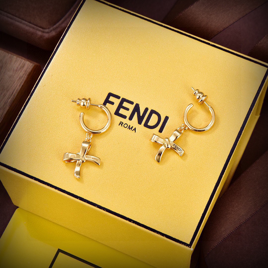 “FENDI Logo: High-End Custom Pop-Up for Glamorous Babies – A Perfect Match Worth It” - 图片 6