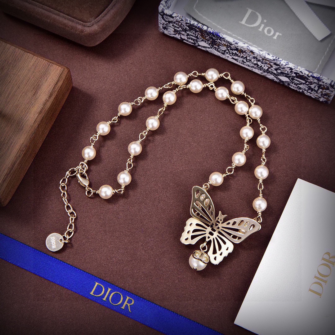 项链❤️迪奥 新款👼一线大牌都爱的Dior·迪奥 新品蝴蝶套装 金属质感逆袭版字母潮范儿抢风头 完全胜任