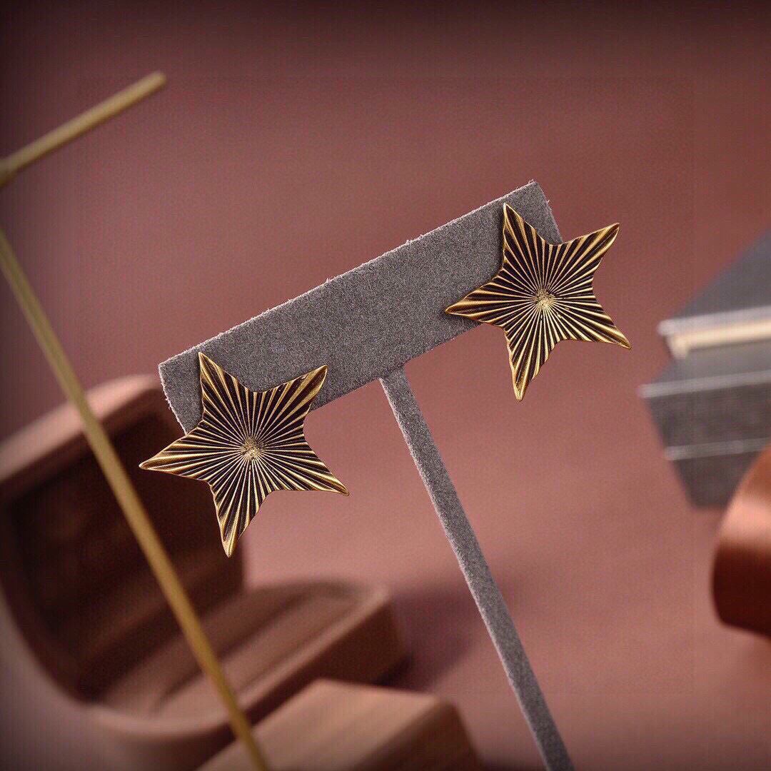 Saint Laurent Jewelry YSL Saint Laurent Yves Saint Laurent 1961 — photo 6
