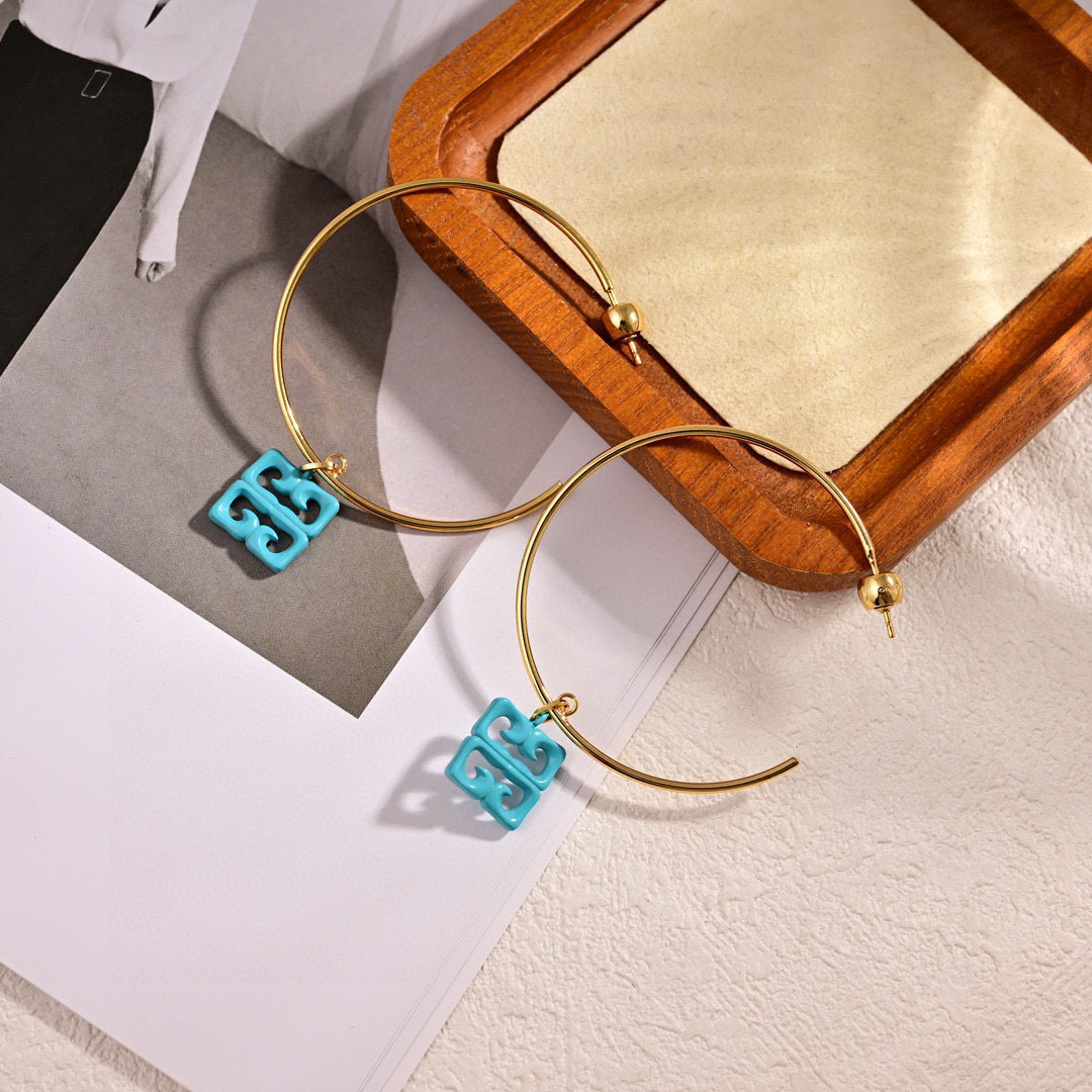 Givenchy Jewelry Givenchy 。 infinity 。 ， 。 — photo 5