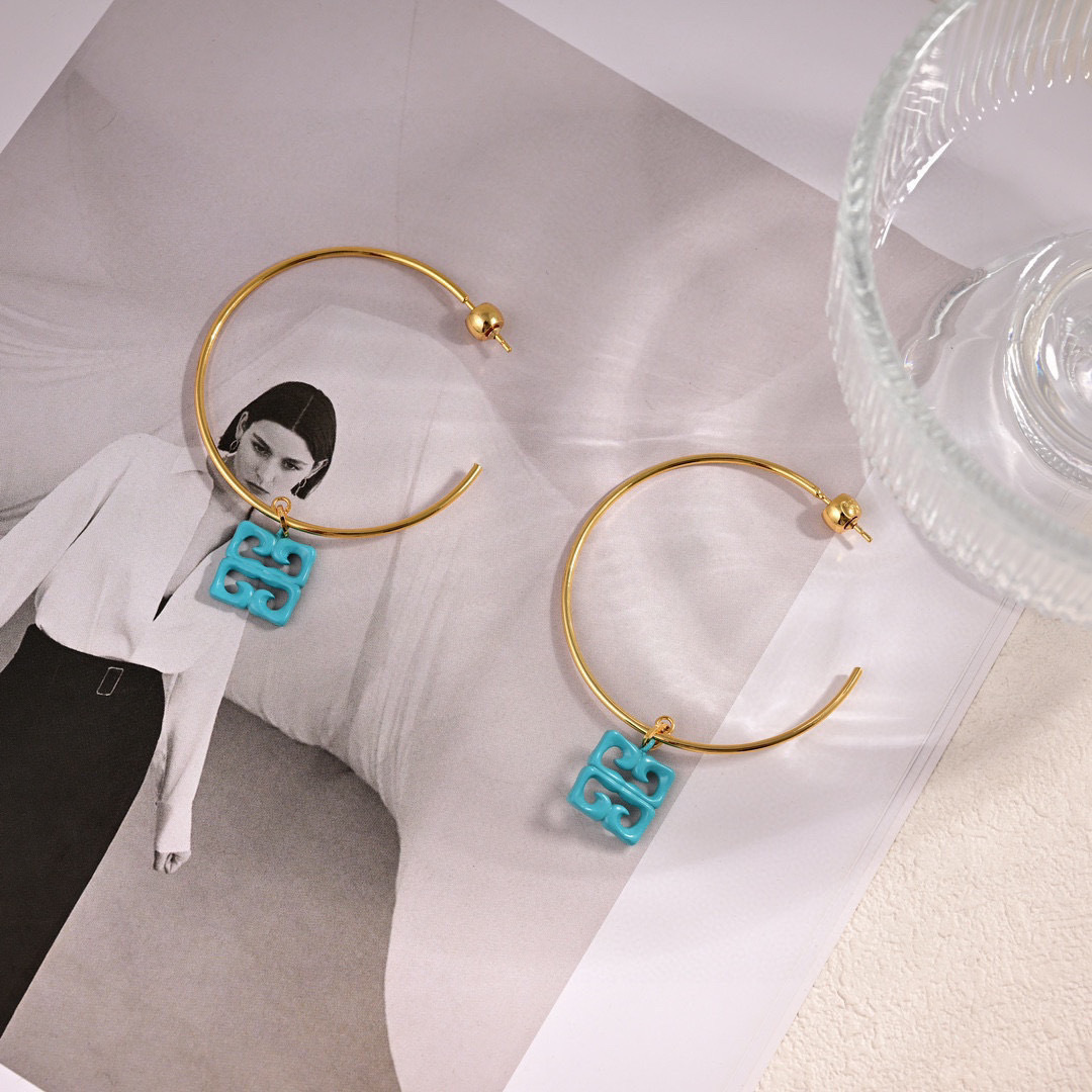 Givenchy Jewelry Givenchy 。 infinity 。 ， 。 — photo 7