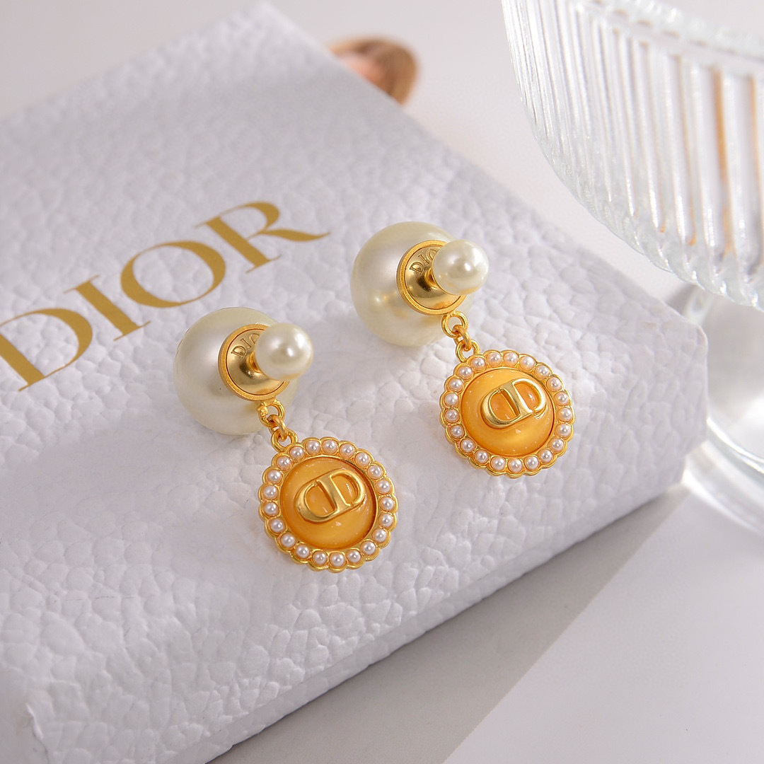 디올 귀걸이 133748 Dior Earrings 썸네일 이미지