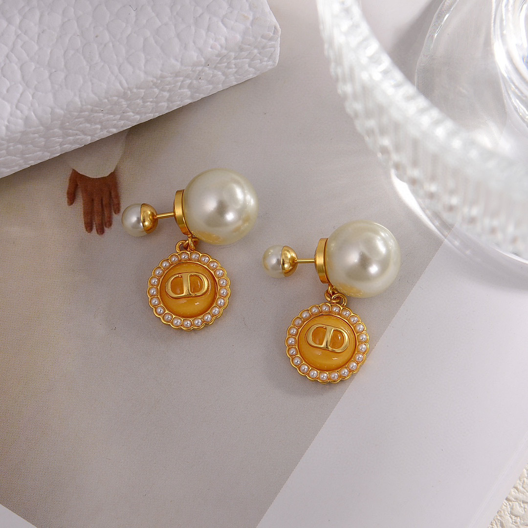 디올 귀걸이 133748 Dior Earrings 썸네일 이미지