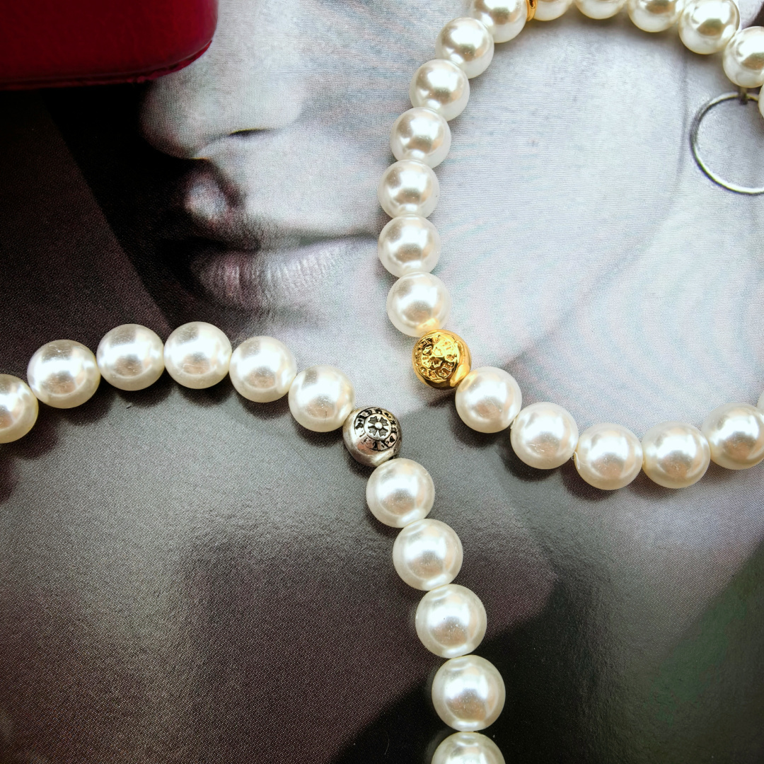 p85👑☣️新品克罗心潮人必备单品[勾引]克罗心  十字架✟手链。❤️太好看了 戴上它炸了整条街👌