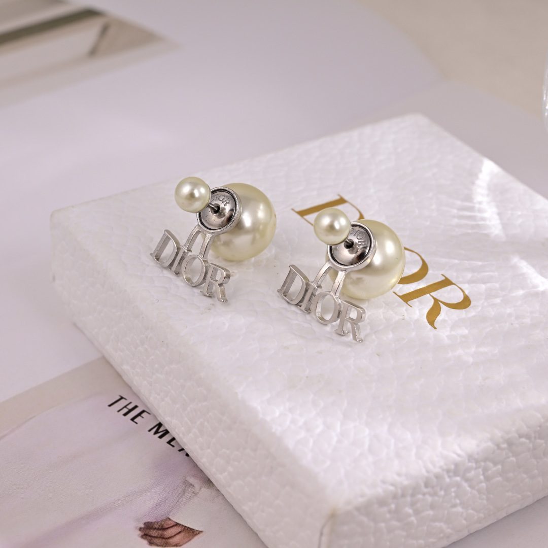 디올 귀걸이 133795 Dior Earrings