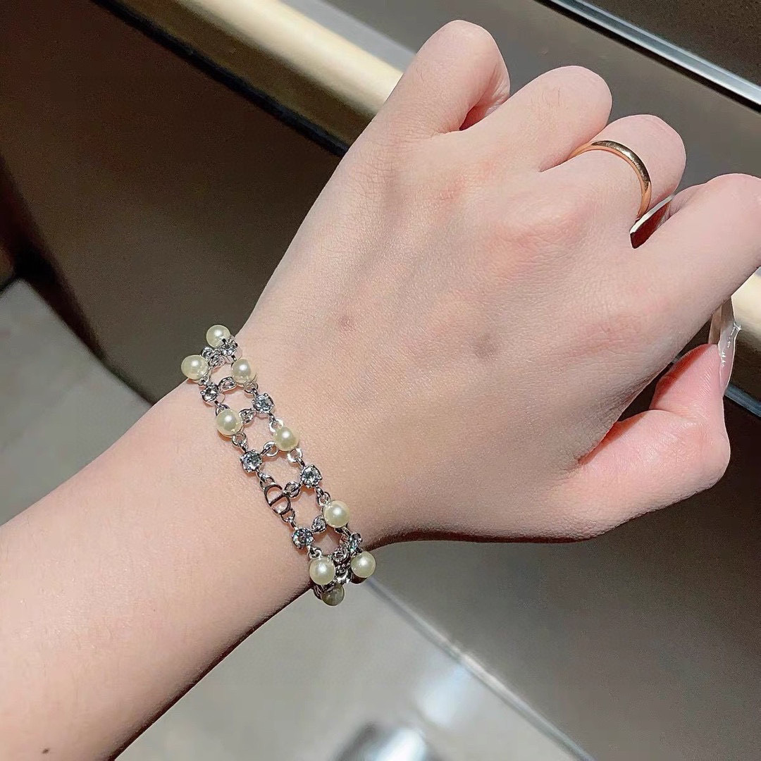 Dior 迪奥 新款 一线 都爱的Dior·迪奥