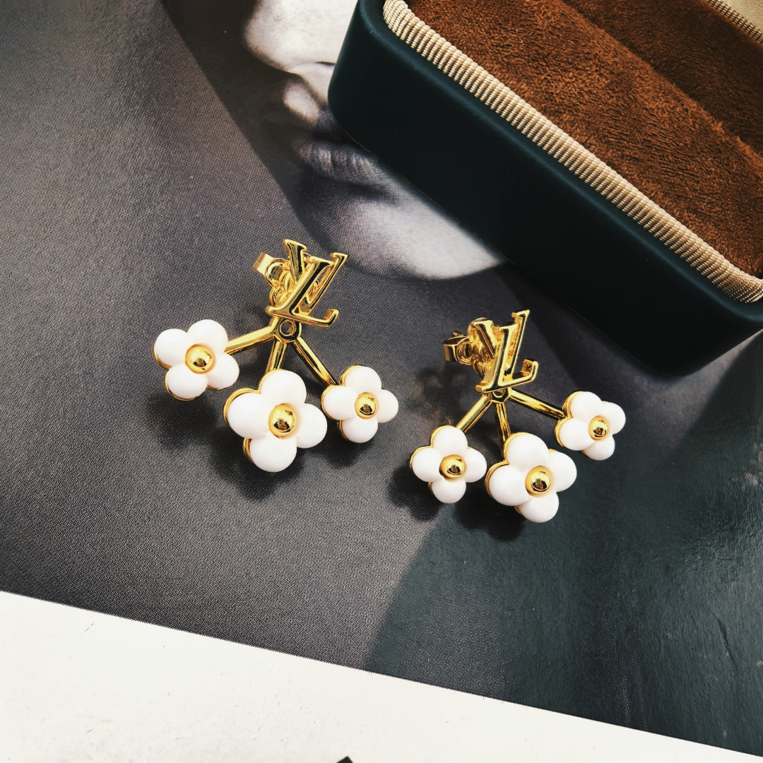 Louis Vuitton Haute Joaillerie Fine Jewelry Earrings Necklace Ring Ref 3