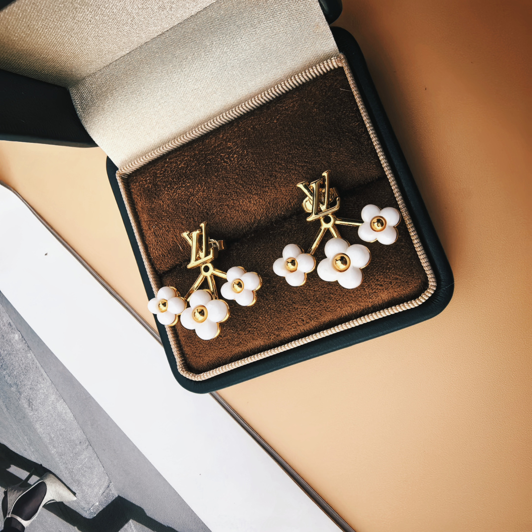Louis Vuitton Haute Joaillerie Fine Jewelry Earrings Necklace Ring Ref 4